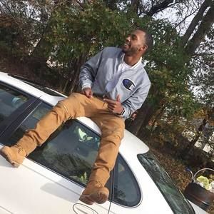 Meet your Posher, Dee